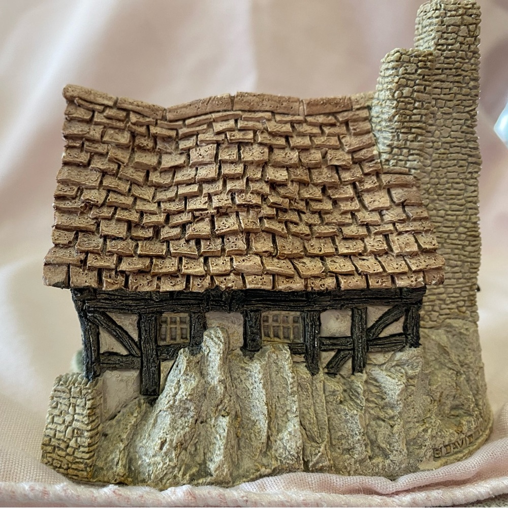 David Winter Collectible Village Cottages set